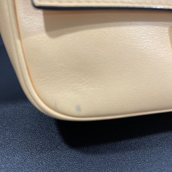 Fendi Baguette Leather Yellow Camera Bag (JB1396) - Picture 3 of 15